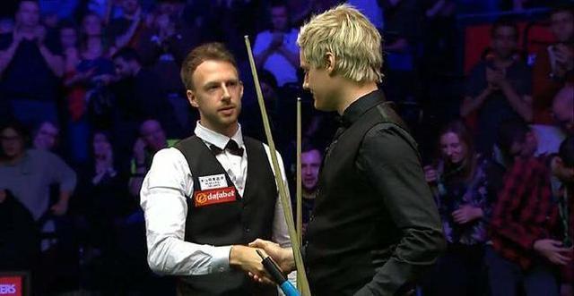 越左外野 越左外野